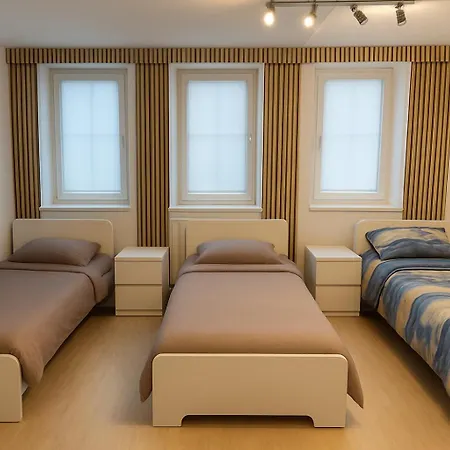 Monteur- Und Apartamento