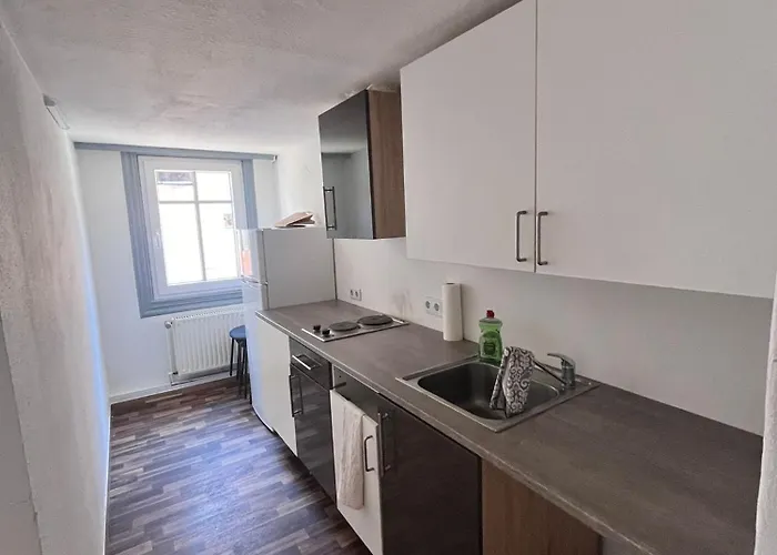 Monteur- Und * Neustadt an der Weinstraße